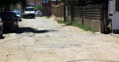 Gropi, praf și mulți nervi, în cele mai noi cartiere ale Constanței - 16