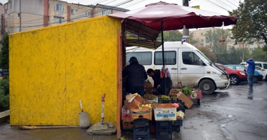 Bazarul de la colț de stradă. Constanța și civilizația - baba și mitraliera - 3