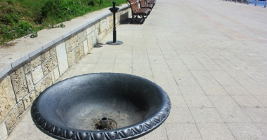 Țâșnitorile de pe străzi și din parcuri lipsesc cu desăvârșire ori sunt oprite, vechi și ruginite - 3