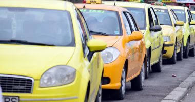 Stire din Social : Regulament draconic. "Toți gherțoii sunt taximetriști. Se comportă și miros urât!"