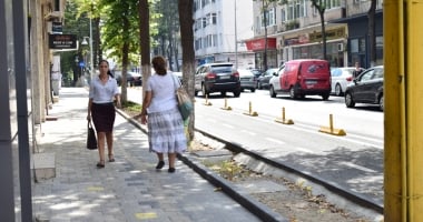 Bulevardul Tomis, o reabilitare eșuată? Trotuare cu terase și mașini, treceri de pietoni desființate. "Tomisul trebuia să fie pietonal" - 6