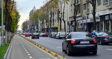 Bulevardul Tomis, o reabilitare eșuată? Trotuare cu terase și mașini, treceri de pietoni desființate. "Tomisul trebuia să fie pietonal" - 3