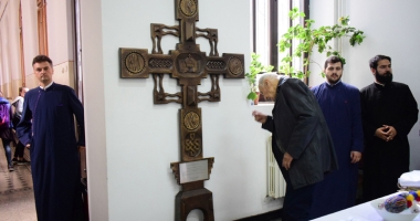 Profesorul Traian Petcu, donație către Colegiul "Mircea cel Bătrân". "Este un monument în cinstea profesorilor și elevilor liceului!" - 4