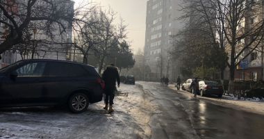 Coșmarul pietonilor. Trotuarele, acoperite cu gheață, Poliția nu a dat nicio amendă - 6