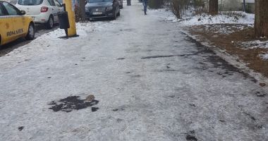 Coșmarul pietonilor. Trotuarele, acoperite cu gheață, Poliția nu a dat nicio amendă - 7
