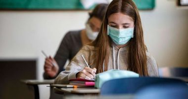 Stire din Cultură-Educație : „Unităţile de învăţământ devin bombe epidemiologice!”. Ce solicitări au profesorii