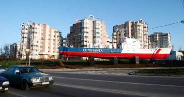 Stire din Social : Cum vor fi transformate vapoarele din Constanța în opere de artă urbană