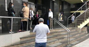 Vârstnicii constănţeni, greu de convins să stea la distanţă şi să poarte corect masca de protecţie - 2