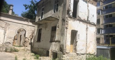 Stire din Social : Vilă salvată de la pieire de Ordinul Arhitecților. "Vrem să o redăm constănțenilor!"