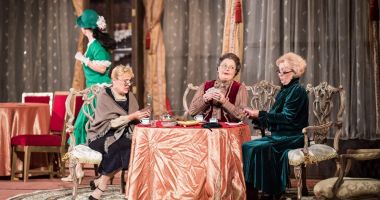 Stire din Cultură-Educație : Week-end de poveste, la malul mării. Teatru și muzică în aer liber, în parcurile Constanței