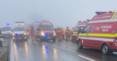Zi neagră pe șoselele din Constanța. O elevă de 17 ani și un bărbat de 37 de ani, striviți de un microbuz - 2