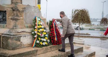 Cum a fost Ziua Naţională a României, sub zodia pandemiei. Fără petreceri, dar cu multă speranţă în suflet - 4