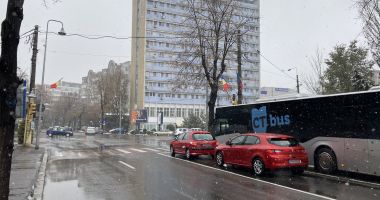Cum a fost Ziua Naţională a României, sub zodia pandemiei. Fără petreceri, dar cu multă speranţă în suflet - 12