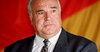 Fostul cancelar german, Helmut Kohl, condus pe ultimul drum