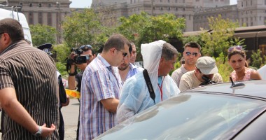 A vrut să-și recupereze o datorie sub amenințarea pistolului (GALERIE FOTO) - 4