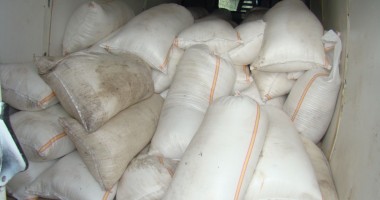 Stire din Eveniment : Patru tone de îngrășământ chimic fără acte de proveniență