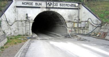 Stire din Actualitate : Digul de la Salina Praid a cedat! Activitatea minieră e complet paralizată