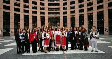 Stire din Cultură-Educație : Delegația Colegiului Pedagogic, în vizită la Parlamentul European