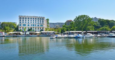 Comori de vânzare, în Constanţa. Cât costă palatele istorice ale bătrânului Tomis? - 2