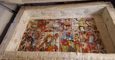 Stire din Cultură-Educație : FOTO. Constănțenii, invitați la expoziție! Lucrările, semnate de cursanții claselor de ceramică