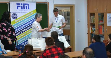 Stire din Cultură-Educație : Cea de-a XII-a ediție a Conferinţei naţionale a studenţilor şi elevilor în domeniul ştiinţelor inginereşti - Tehnonav Junior