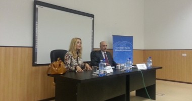 Stire din Economie : Se reiau prezentările de modă din cadrul Tinimtex! Dana Săvuică se ocupă de eveniment