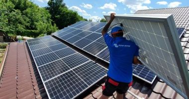 Stire din Social : Guvernul s-a răzgândit. Nu mai taie banii pentru Casa Verde Fotovoltaice