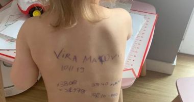 Stire din Actualitate : Gesturi disperate ale părinților din Ucraina! Imaginea care tulbură lumea