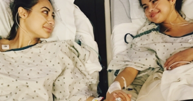 Stire din Monden : Selena Gomez a suferit un transplant de rinichi, din pricina bolii fără leac de care suferă