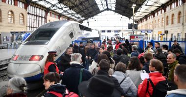 Stire din Actualitate : MAE: Atenționare de călătorie în Franța din cauza grevei din transporturi