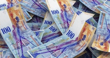 Francul s-a pricopsit cu 1,11 bani