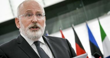Stire din Actualitate : Frans Timmermans respinge acuzațiile lansate de guvernul polonez