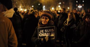 Stire din Actualitate : Marș al tăcerii în Franța, după atentatul de la Charlie Hebdo