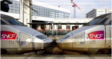 Stire din Actualitate : Avertizare de călătorie pentru Franța. Grevă în transportul feroviar