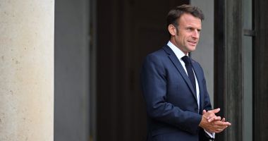 Stire din Actualitate : Emmanuel Macron îşi exprimă sprijinul pentru Zelenski înainte de summitul NATO