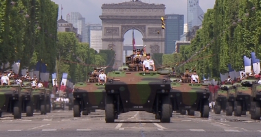 GALERIE FOTO / ZIUA NAȚIONALĂ A FRANȚEI. Trump și Macron, la parada de pe Champs-Elysees din Paris - 10