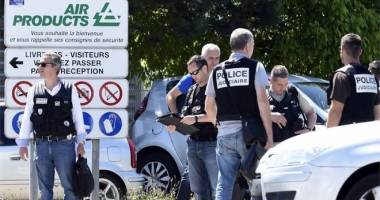 Galerie foto. ATAC TERORIST în sud-estul Franței. Atacatorul spune că e membru ISIS - 5