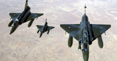 Stire din Actualitate : Franța a intervenit în forță în Mali. Un pilot a fost ucis