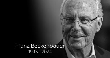 Stire din Sport : Fotbal: A încetat din viaţă germanul Franz Beckenbauer