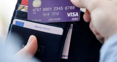 Stire din Actualitate : Fraude cu conturi bancare în România. Ce metode au inventat escrocii online şi cum ne ferim