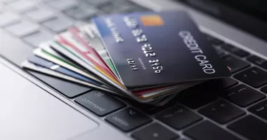 Șoc pentru un bărbat. S-a trezit cu datorii uriașe fără să fi cerut vreun credit