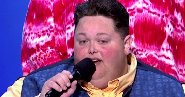 Stire din Fun : VIDEO Are 244 de kilograme și a șocat juriul X-Factor din SUA