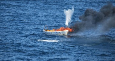 Stire din Eveniment : Fregata "Regele Ferdinand" a capturat pirați în largul coastelor Somaliei