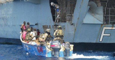 Fregata "Regele Ferdinand" a capturat pirați în largul coastelor Somaliei - 3