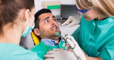 Stire din Sănătate : Frica de dentist se manifestă, uneori, cu atacuri de panică