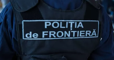 Stire din Eveniment : Polițiștii de frontieră au descoperit două transporturi ilegale cu zeci de migranți în doar două zile