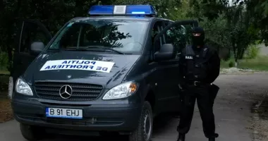 Stire din Eveniment : Migranți la vedere. Noul mod de a păcăli polițiștii după intrarea în Schengen