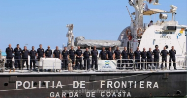 Stire din Eveniment : Frontierele Europei  din Marea Egee  vor fi asigurate  de o altă navă  a Gărzii de Coastă