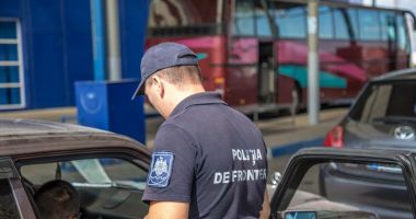 Stire din Eveniment : Zeci de cetăţeni străini şi români nu au putut intra şi ieşi din ţară, în ultimele 24 de ore