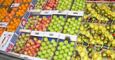Stire din Economie : Dispar legumele și fructele de import de pe tarabe?